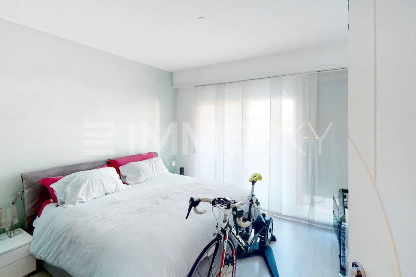 Dans le centre-ville, étage panoramique élevé avec vue sur le lac - Photo 3 sur 5