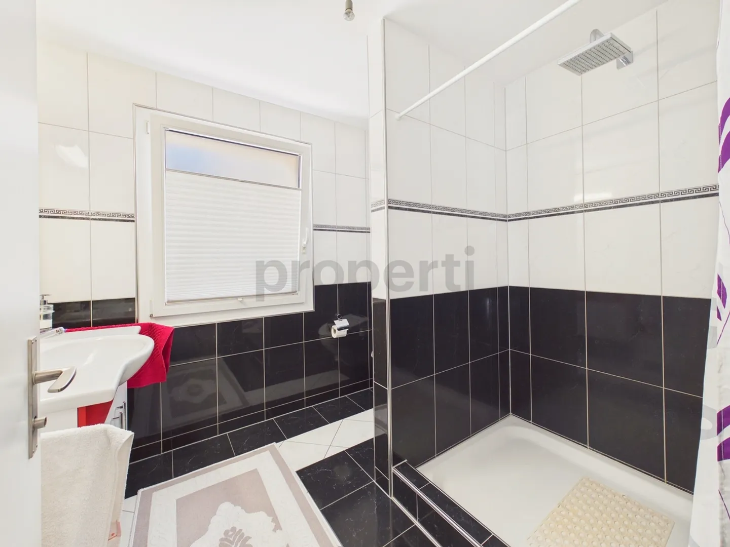Una casa in cui sentirsi bene: casa bifamiliare di 6,5 stanze a Oftringen - Foto 9 di 10