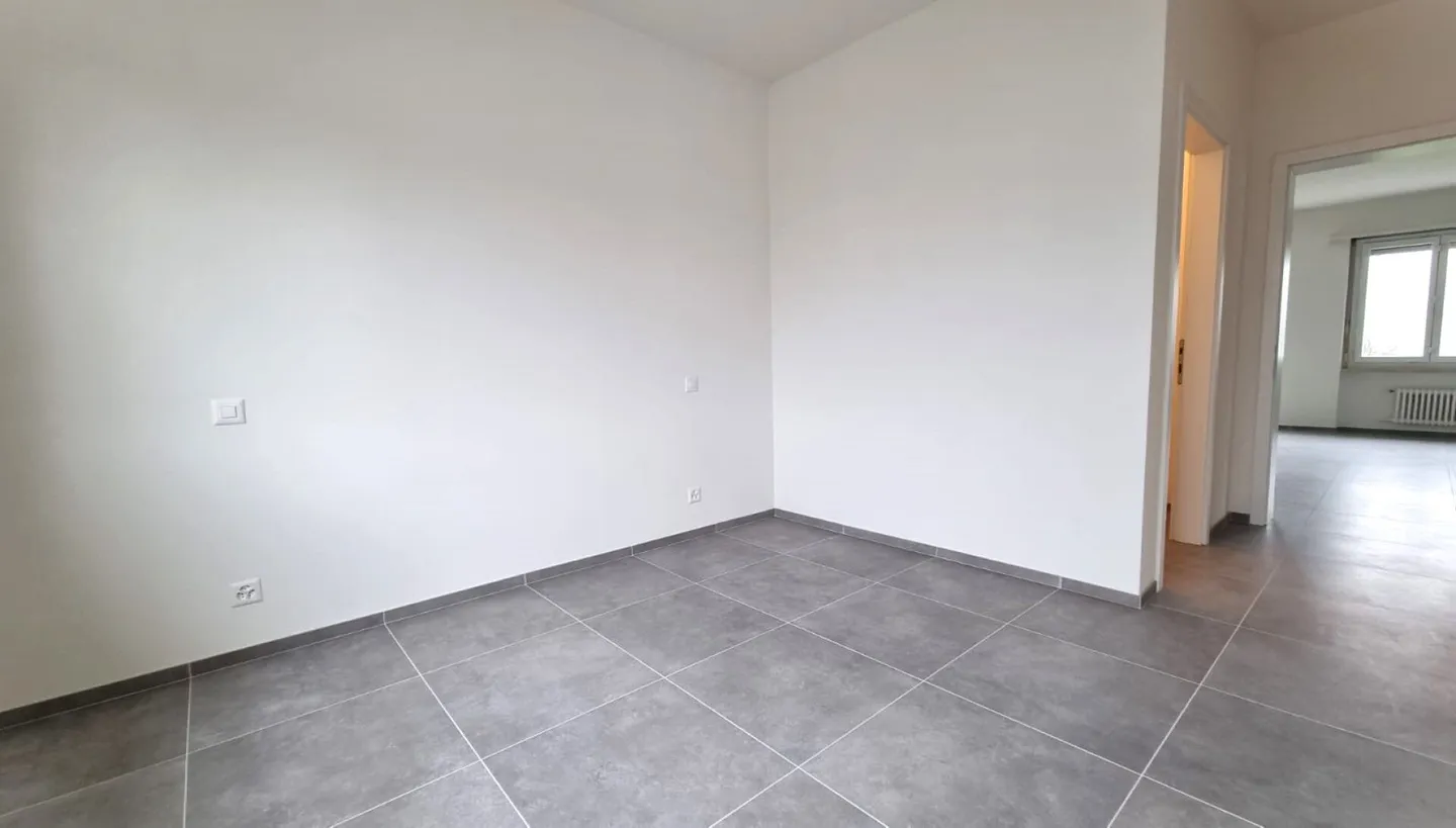 4.5 camere in posizione strategica a Losone - Foto 3 di 7