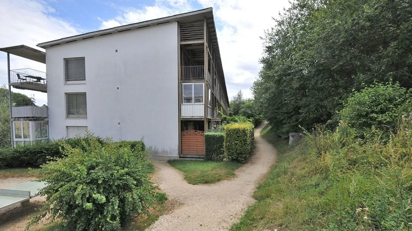 5.5 Zimmerwohnung mit zwei schönen Balkonen (2. OG rechts) - Foto 1 von 10
