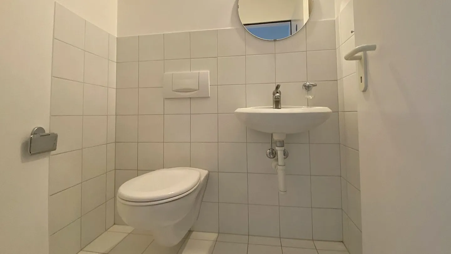 5.5 Zimmerwohnung mit zwei schönen Balkonen (2. OG rechts) - Foto 9 von 10