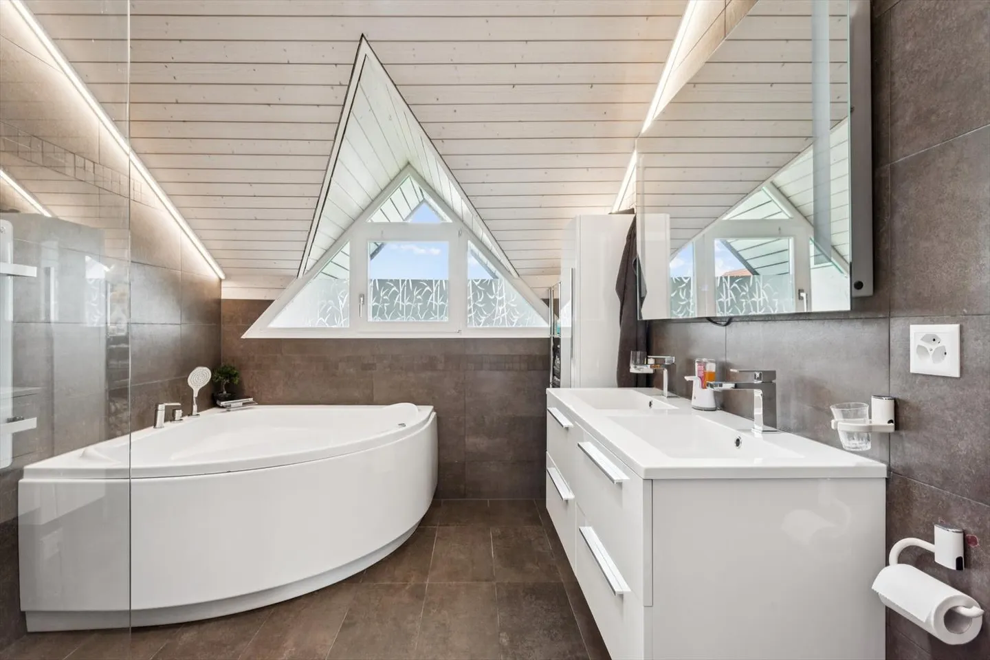 Belle et lumineuse maison individuelle - Photo 9 sur 13