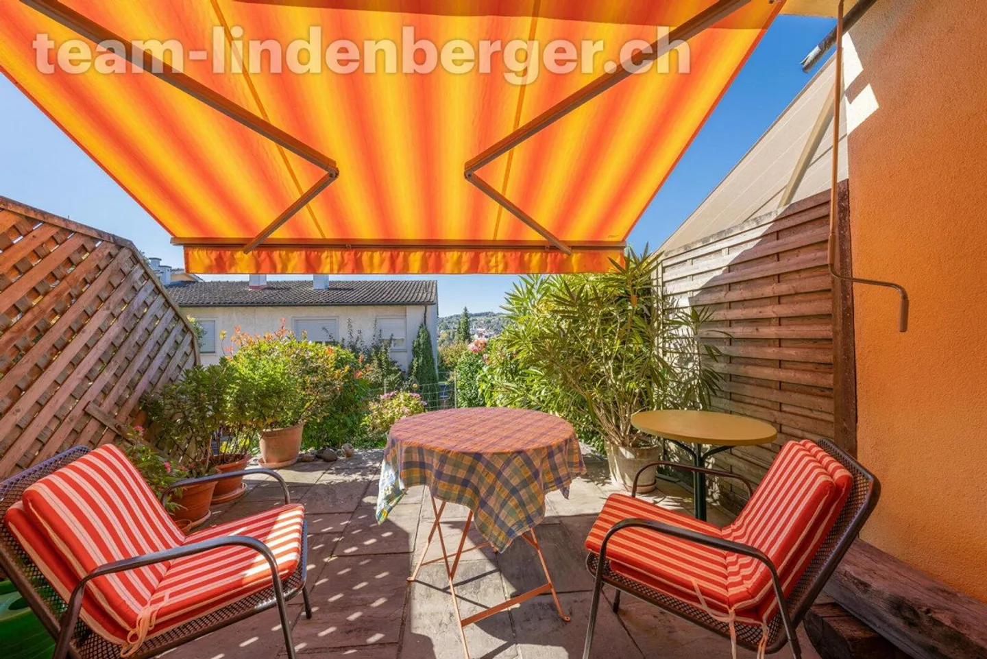 Family idyll - Charming 4½ room single-family house with garden - Photo 2 of 13