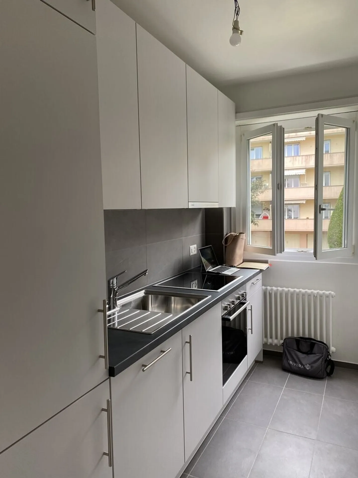 To seize! Magnificent studio just steps from the center of Prilly! - Photo 2 of 2