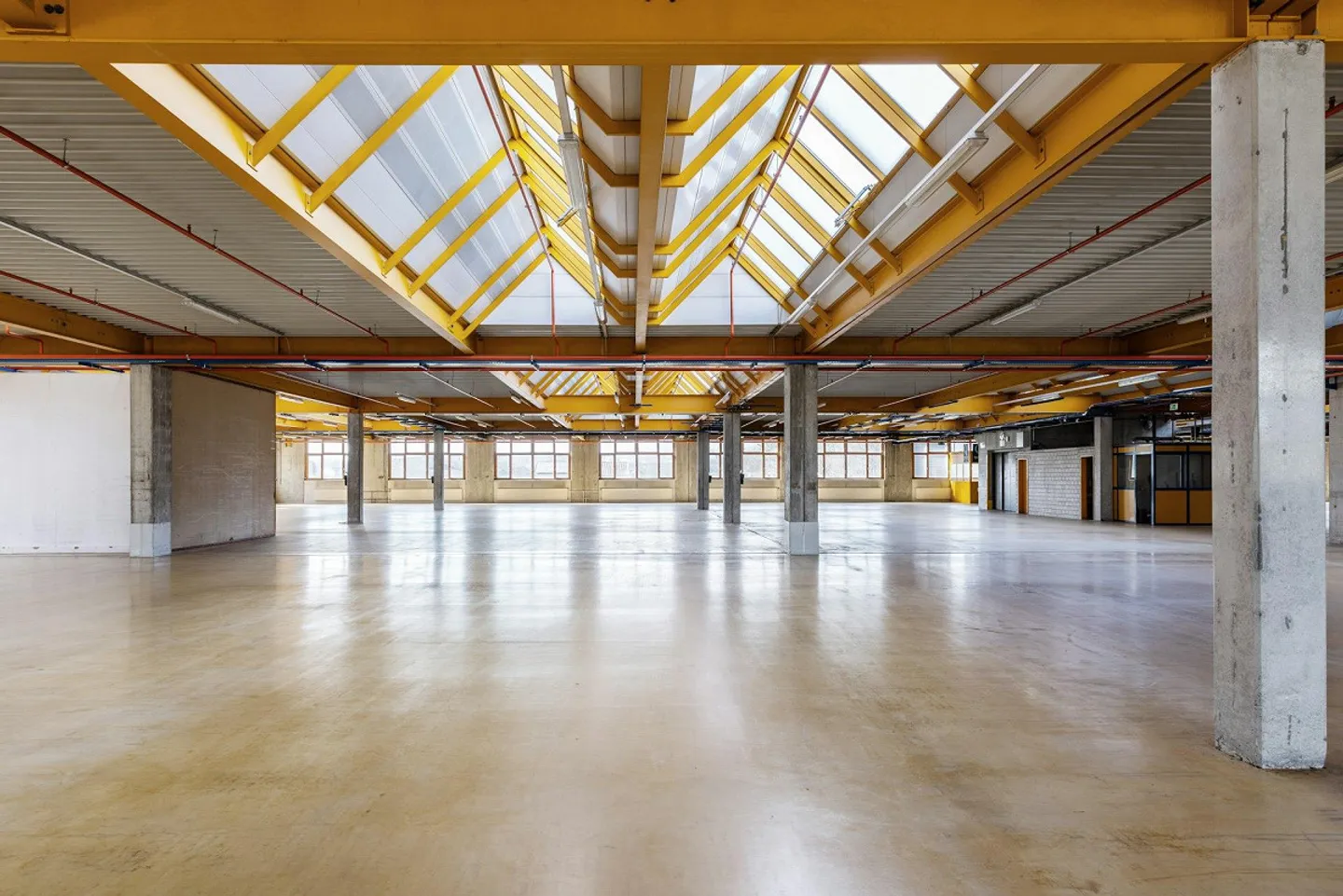 Proprietà commerciale attraente - Ideale per produzione e stoccaggio - Foto 4 di 13