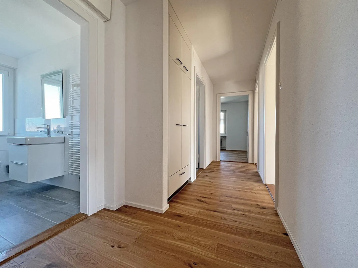 Appartamento 4.0 stanze appena ristrutturato con balcone - Foto 5 di 13