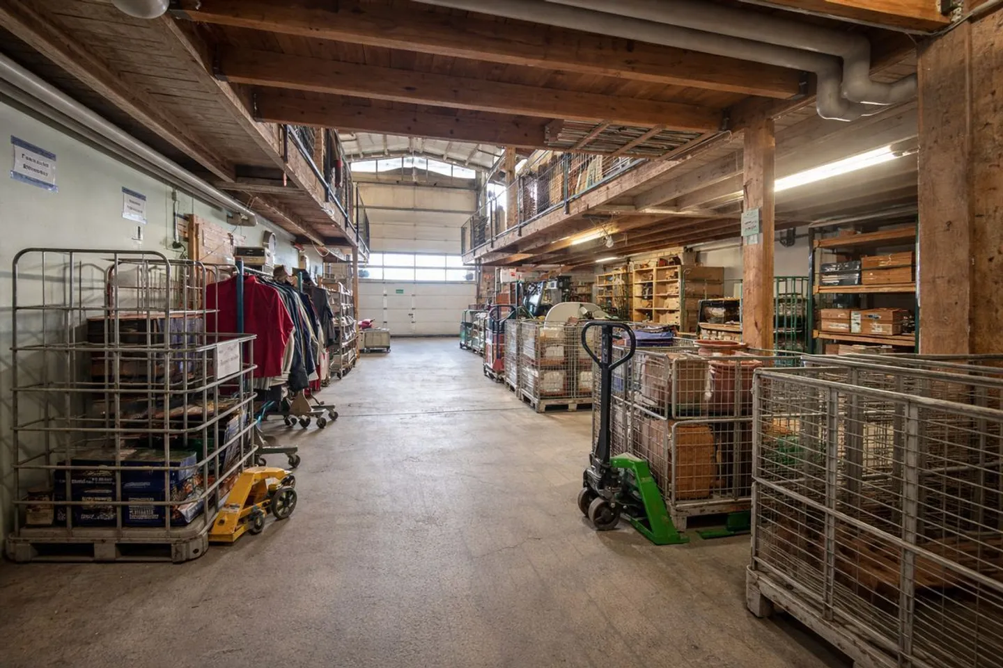 ATTRACTIVE COMMERCIAL SPACE IN A CENTRAL LOCATION - FLEXIBLE, SPACIOUS AND LOGISTICALLY OPTIMAL - Photo 6 of 10