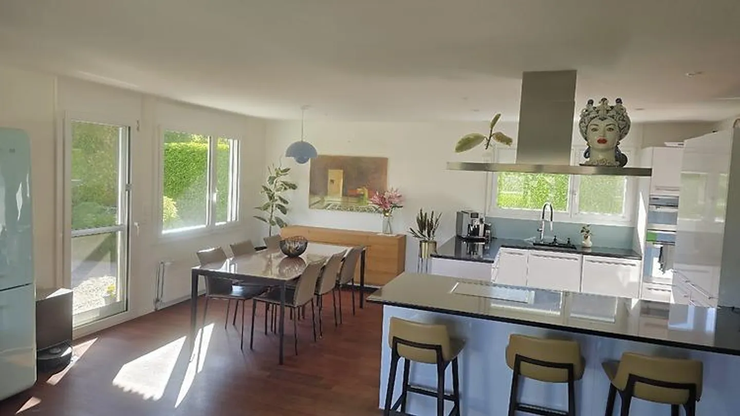 MAISON DE 7 CHAMBRES À RICHTERSWIL (ZH), MEUBLÉE, TEMPORAIRE - Photo 2 sur 8