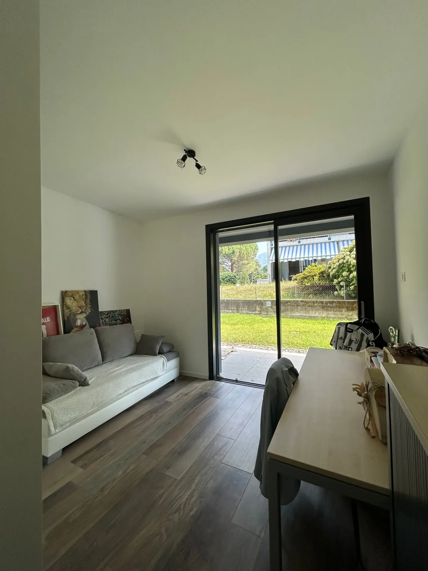 CANOBBIO - MODERN 4.5-ROOM APARTMENT WITH GARDEN FOR SALE - Photo 7 of 11