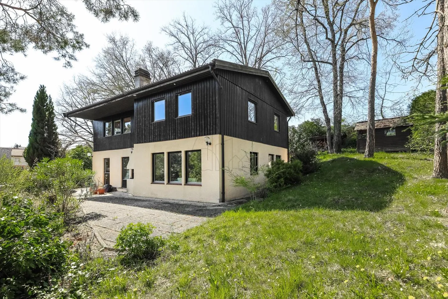 Casa 9 stanze - Foto 1 di 9