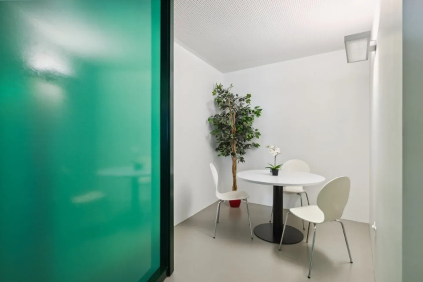 Espace de Bureau Moderne - Photo 6 sur 7