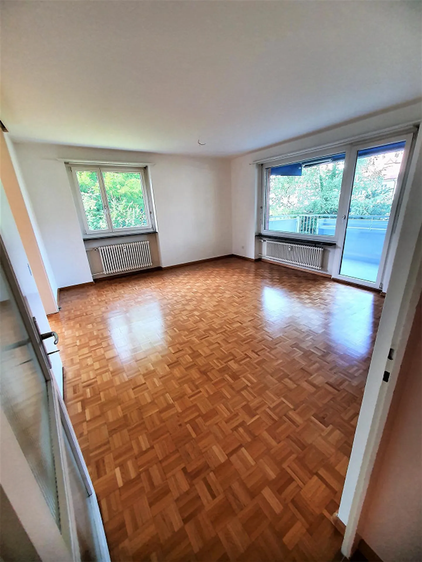 Appartement lumineux et spacieux de 4,5 pièces à Allschwil - Photo 2 sur 13