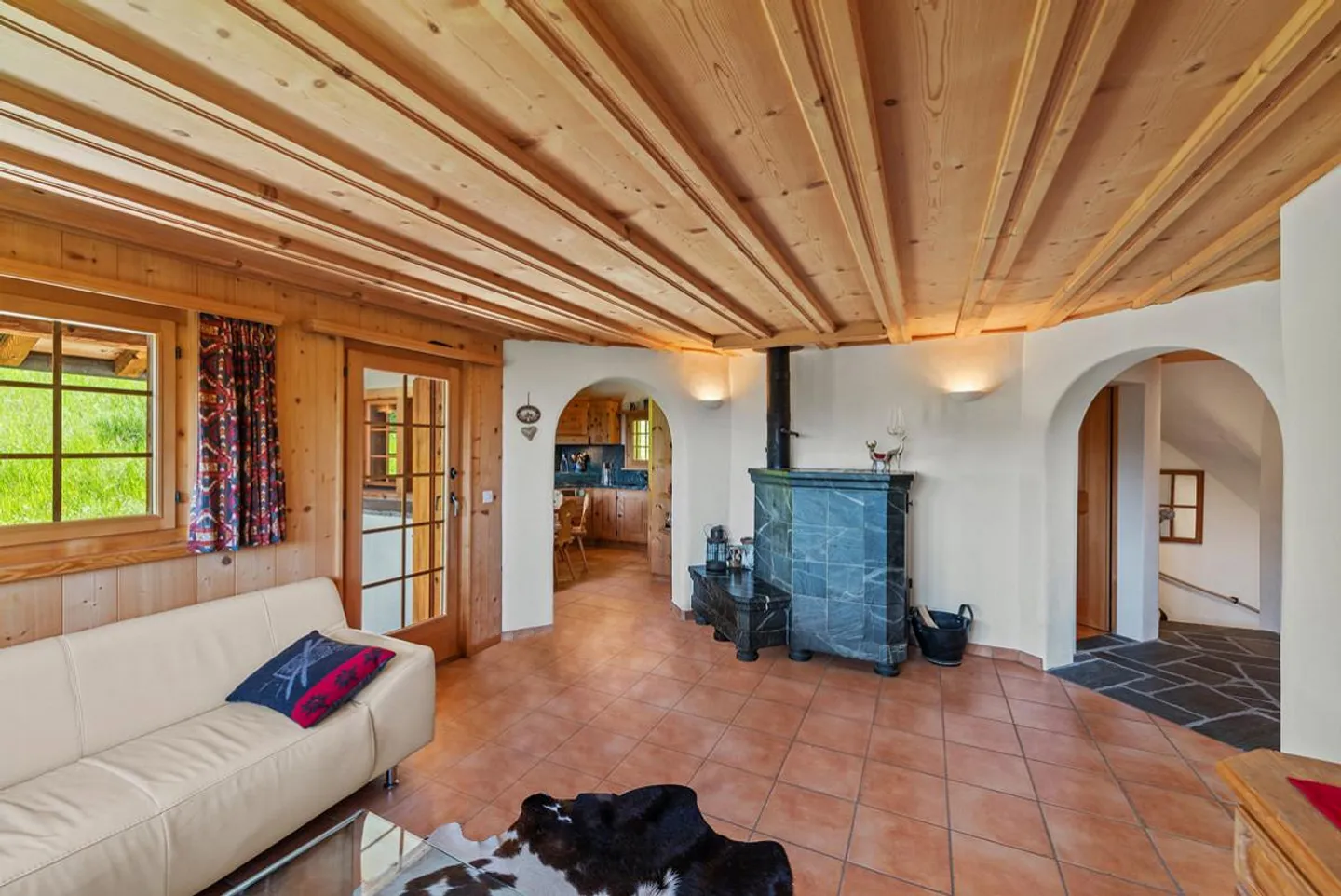 Maissen Holiday Home in Valbella with Panorama and Ski-in/Ski-out Location - Photo 3 of 6