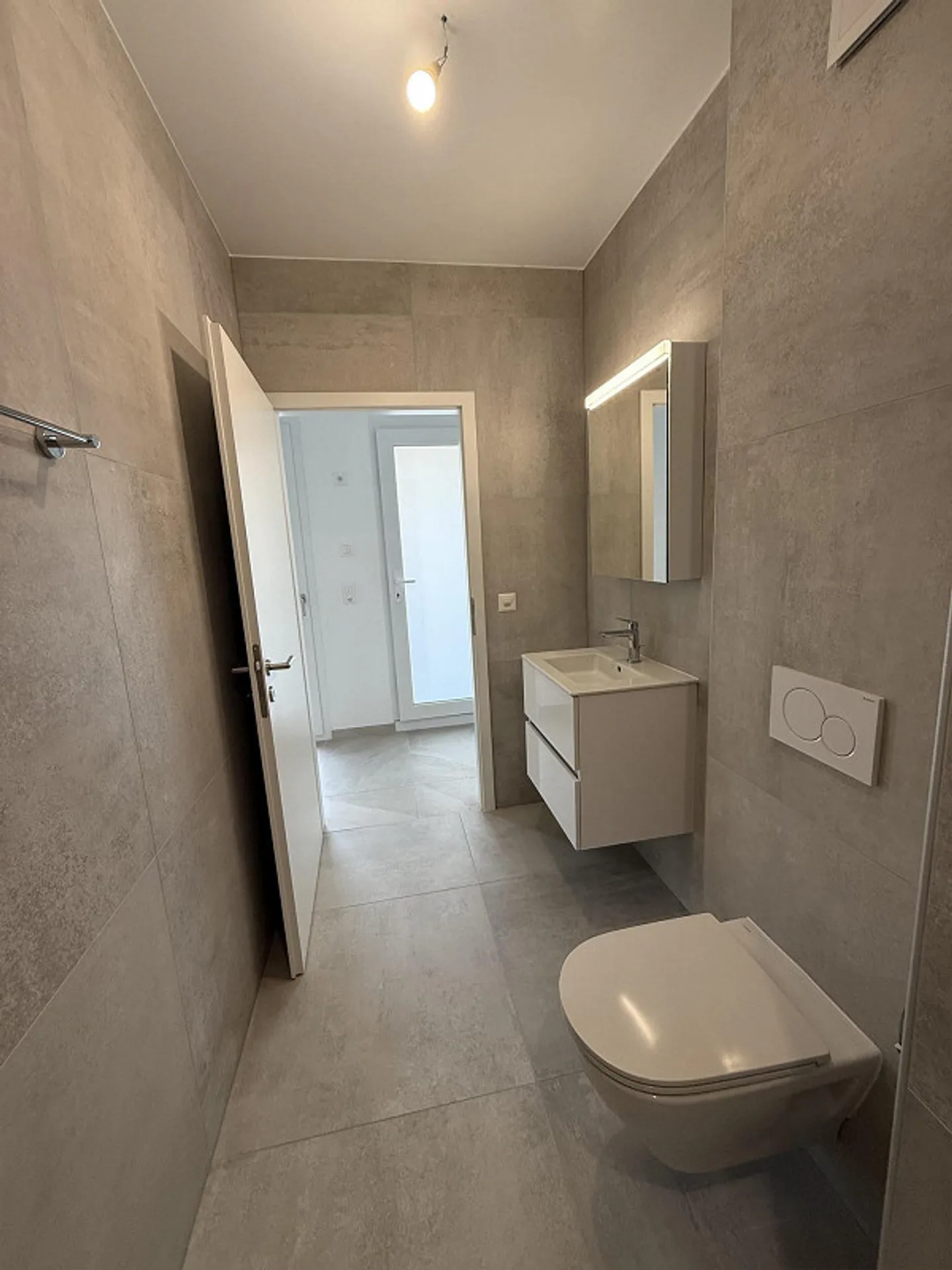 NEW - Never lived in - 2.5 rooms with garden and private basement - Photo 7 of 14