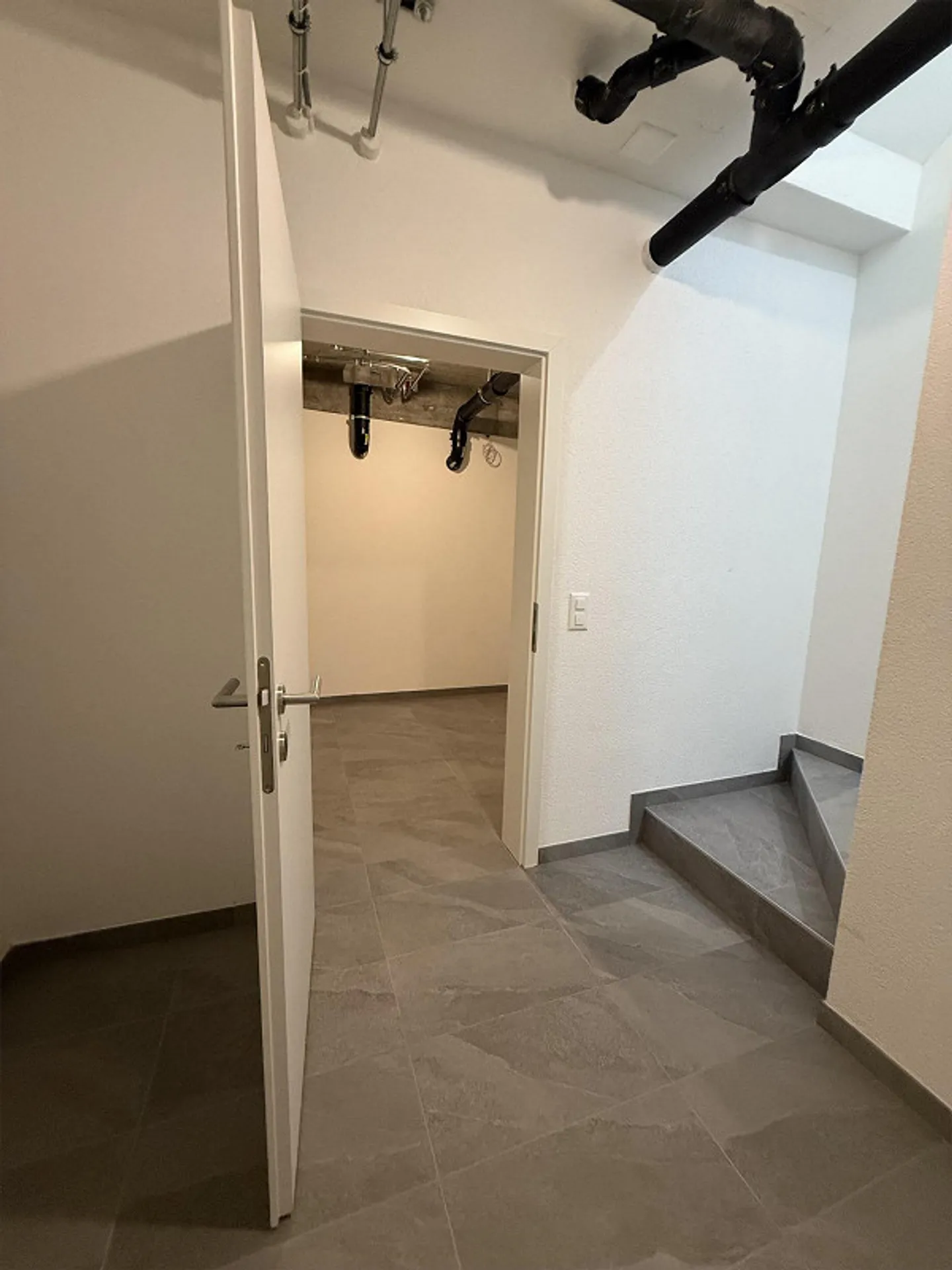 NEW - Never lived in - 2.5 rooms with garden and private basement - Photo 9 of 14