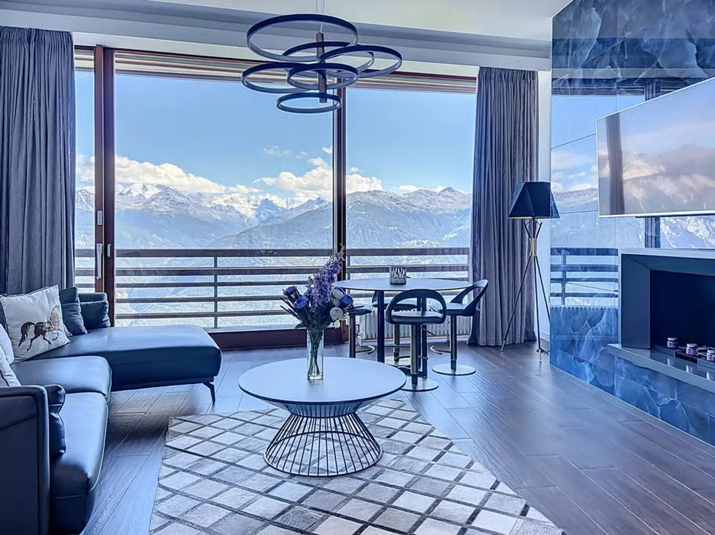 Due magnifici appartamenti di lusso collegati con vista panoramica - Foto 1 di 13