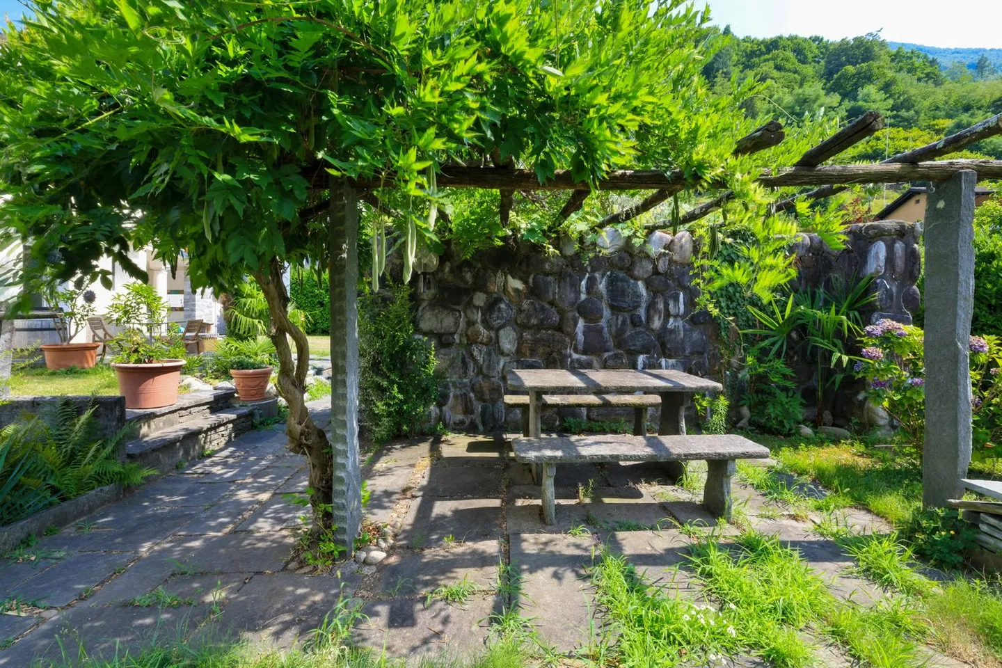 For Family: Charming 4.5-Room Townhouse in Quiet Location of Golino - Photo 17 of 56