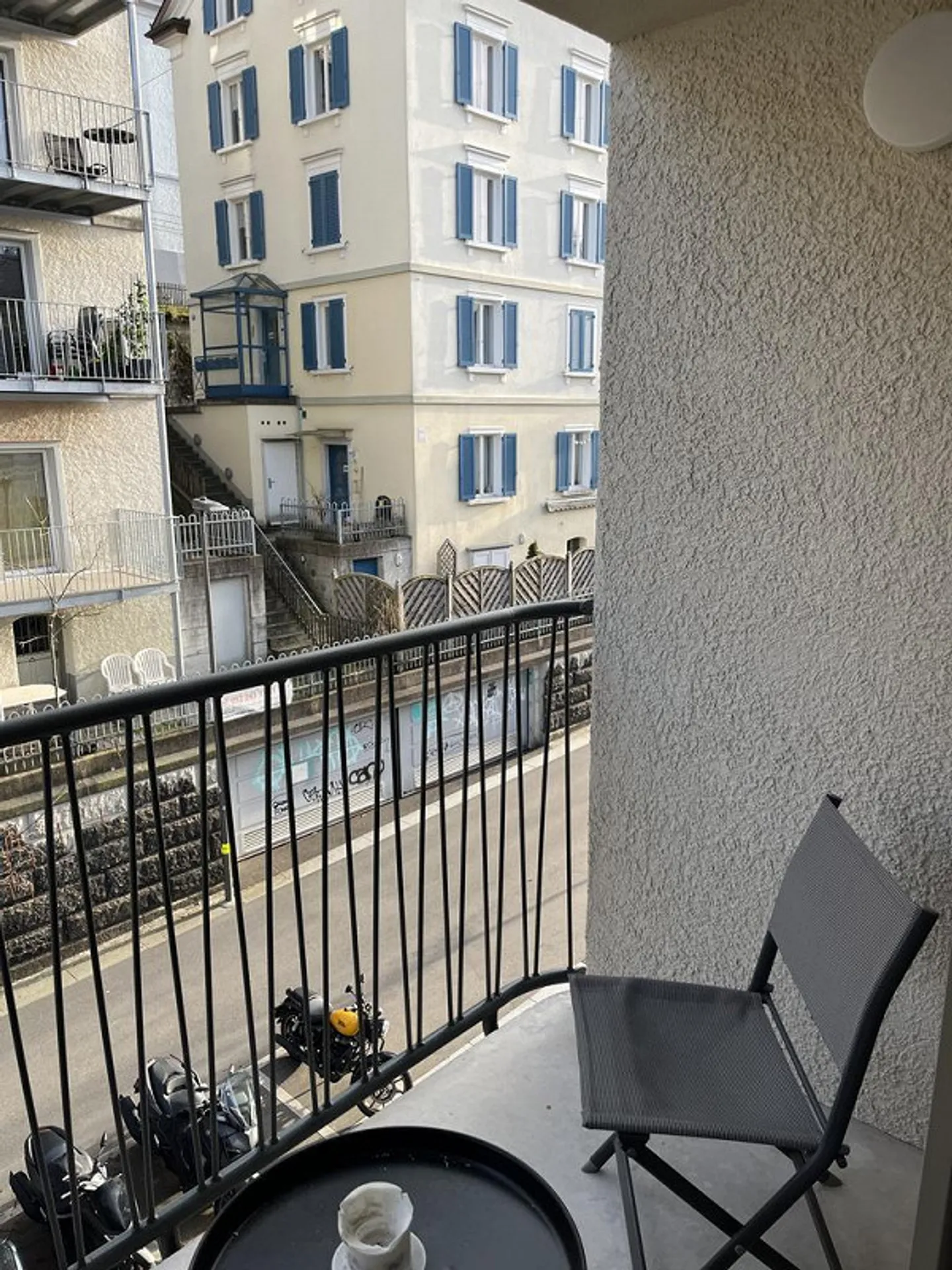 Modern 3.5-room apartment near city center - Photo 7 of 7