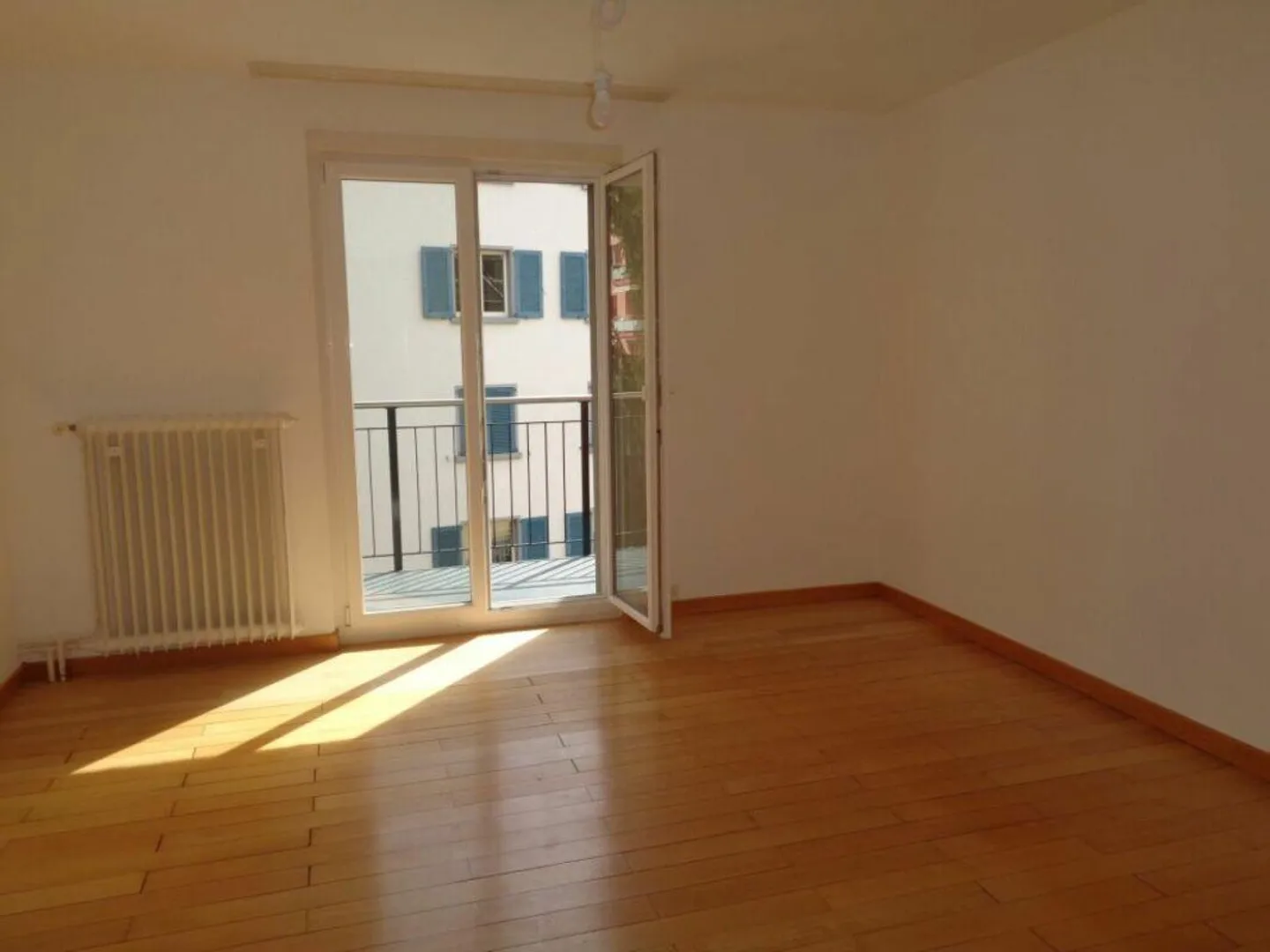 Appartement ensoleillé de 3 pièces à louer à Lucerne - Photo 2 sur 4
