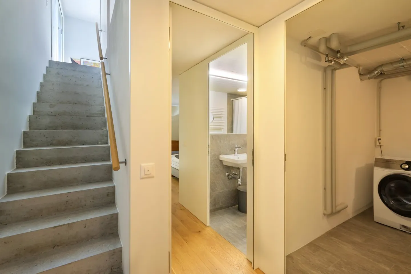 For Family: Charming 4.5-Room Townhouse in Quiet Location of Golino - Photo 29 of 56