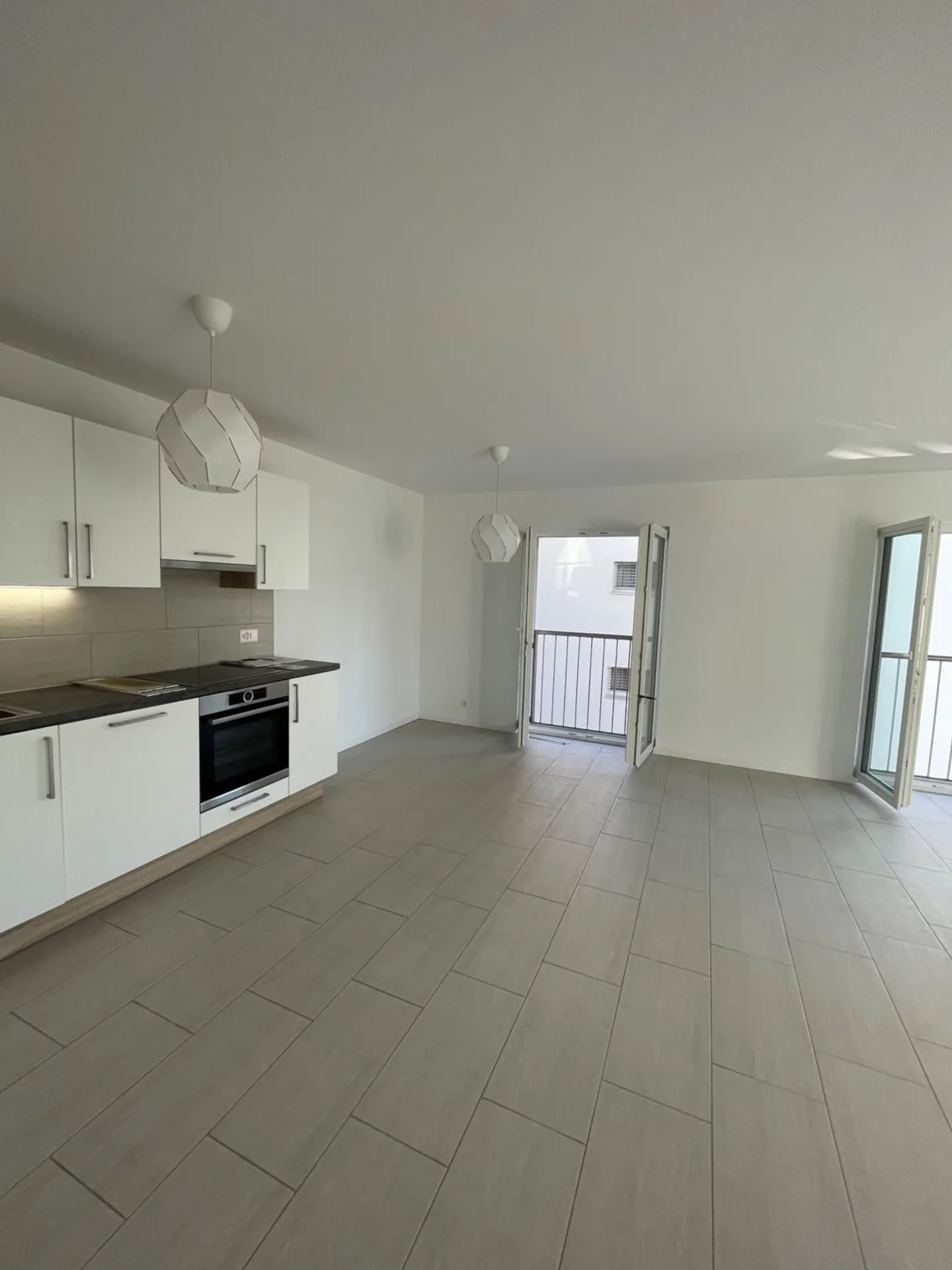 Appartement Moderne en Emplacement Central - Photo 1 sur 11