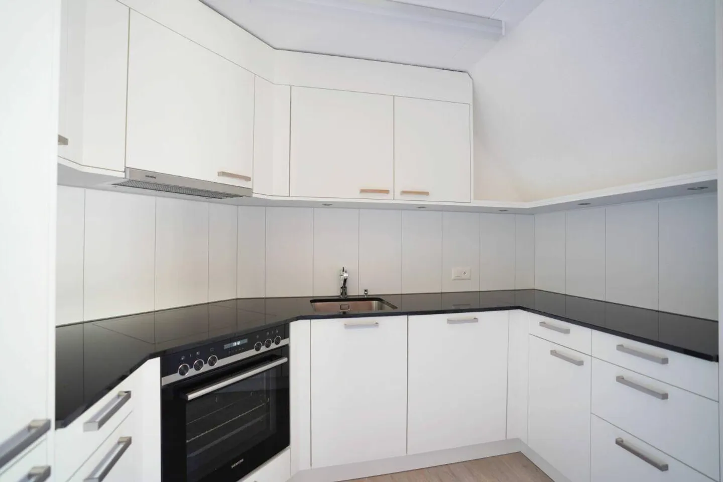 Your new home with charm - Maisonette apartment with fireplace - Photo 3 of 14