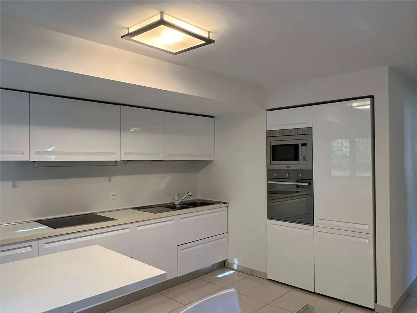 Wir vermieten eine helle 3,5-Zimmer-Wohnung in Massagno in der Nähe der FFS - Foto 4 von 13