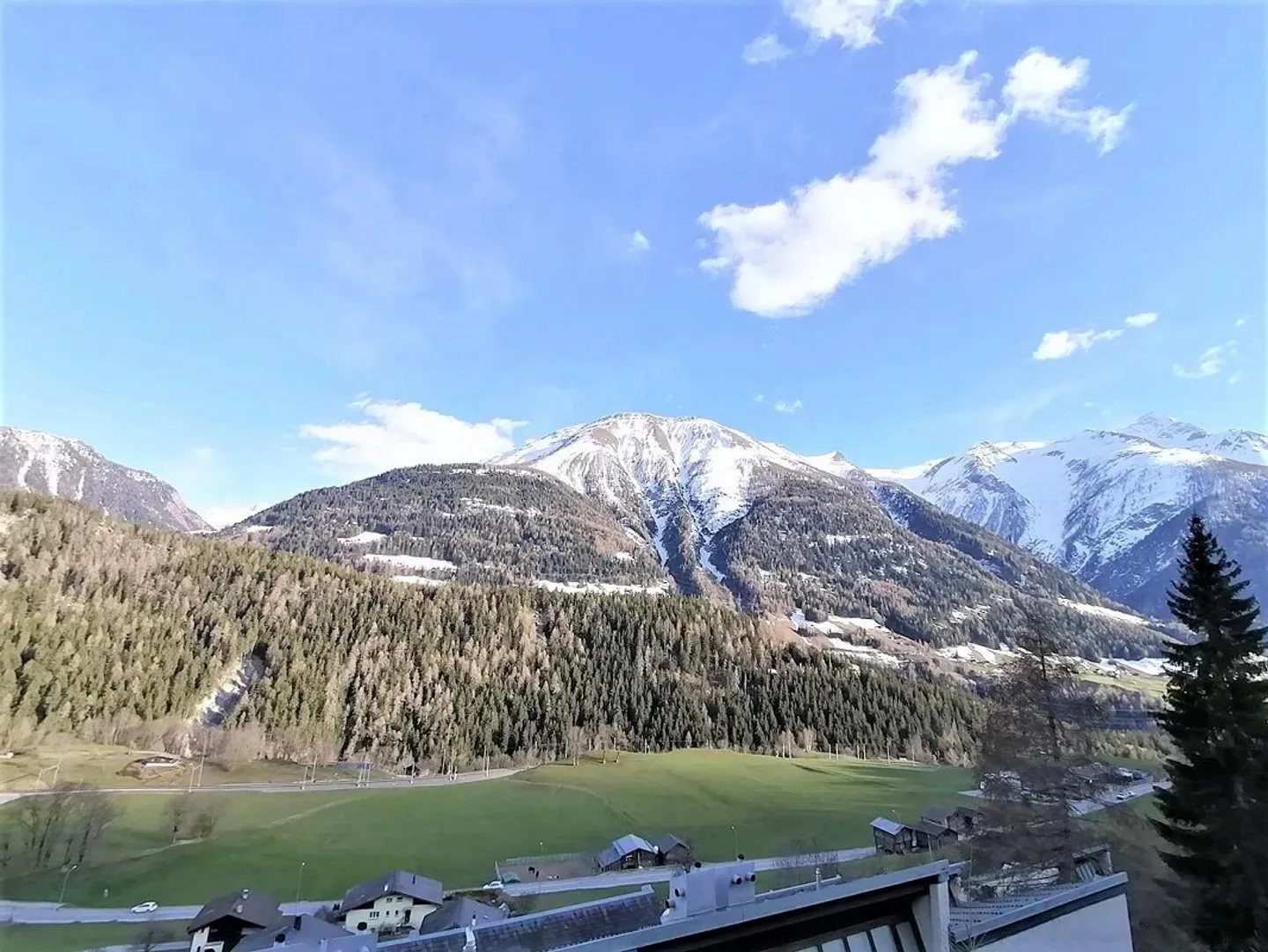 Charming Chalet with Panoramic Views - Photo 9 of 11