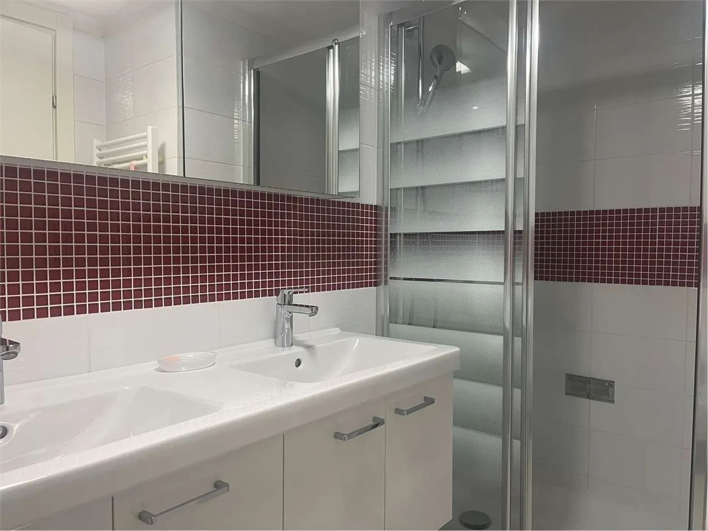 Wir vermieten eine helle 3,5-Zimmer-Wohnung in Massagno in der Nähe der FFS - Foto 8 von 13