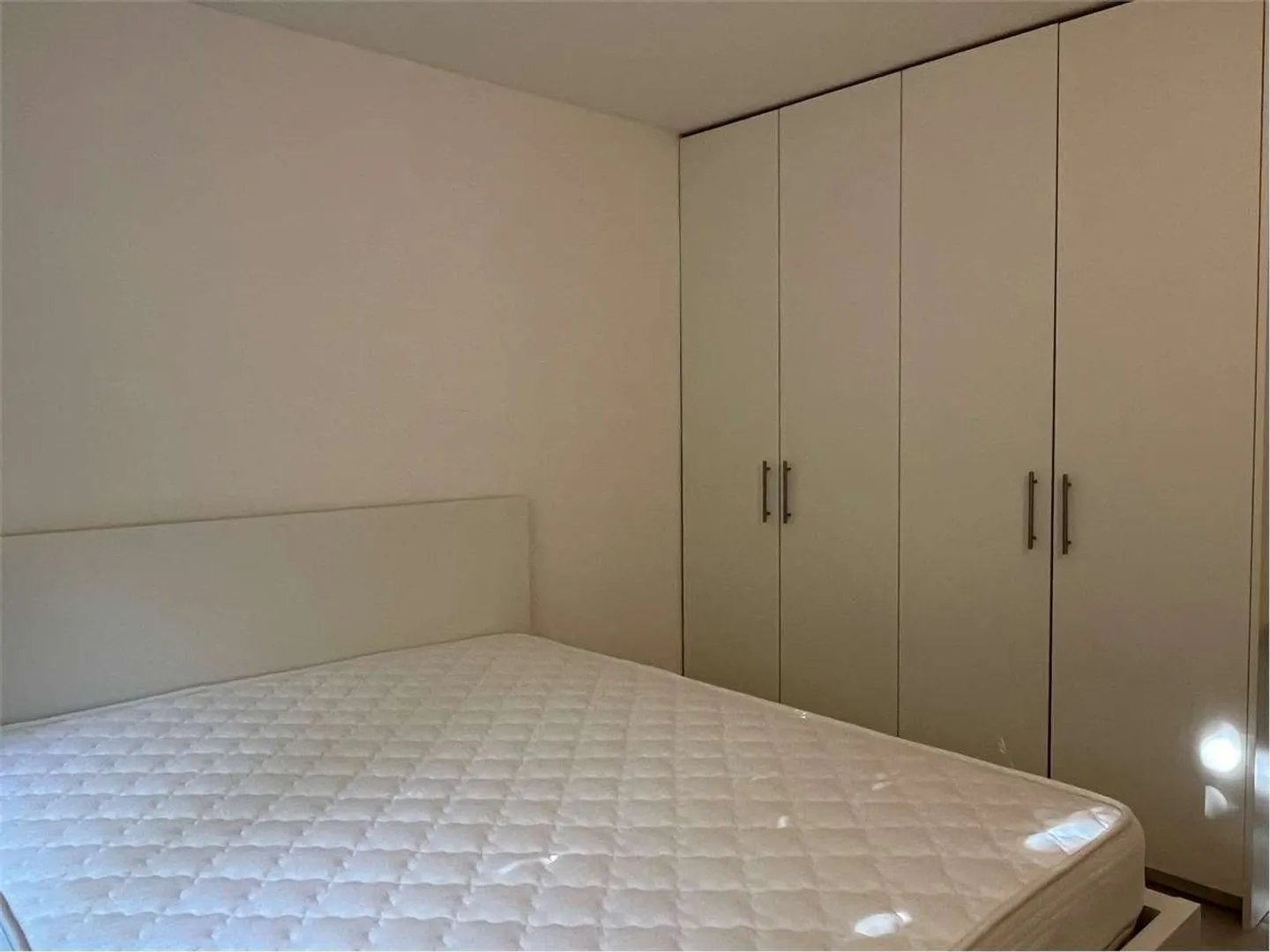 Wir vermieten eine helle 3,5-Zimmer-Wohnung in Massagno in der Nähe der FFS - Foto 9 von 13