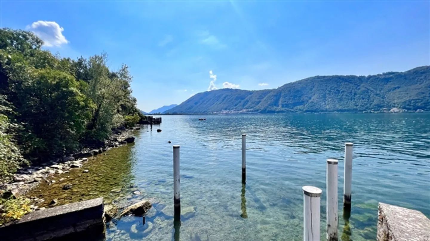 New prestigious residence directly on Lake Lugano - Photo 14 of 20
