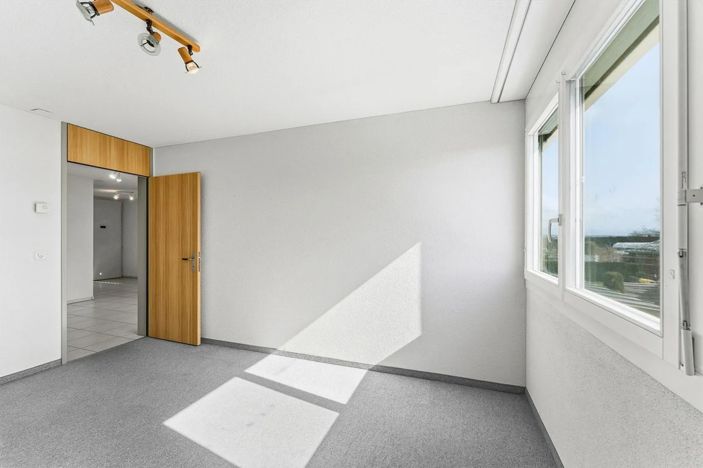 Charmantes Doppelhaus mit Aussicht - Foto 8 von 13