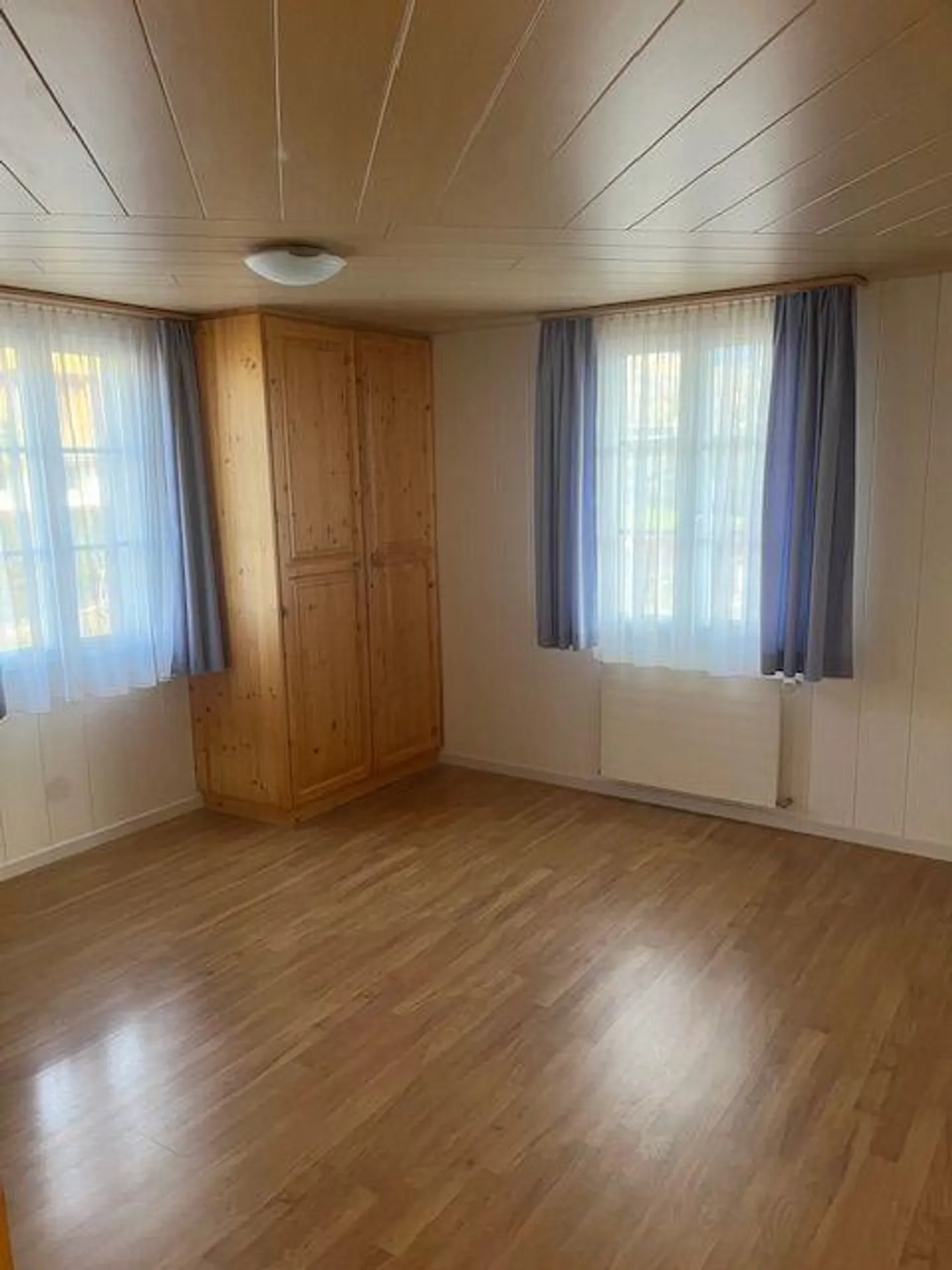 Casa unifamiliare di 7 stanze parzialmente ristrutturata - Foto 2 di 11