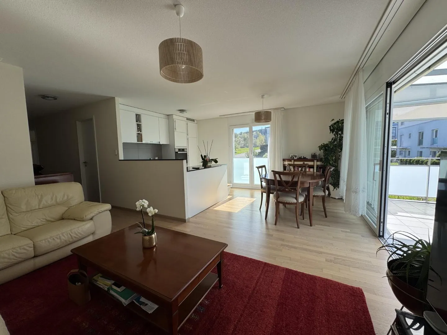 Apartment - Photo 5 of 11