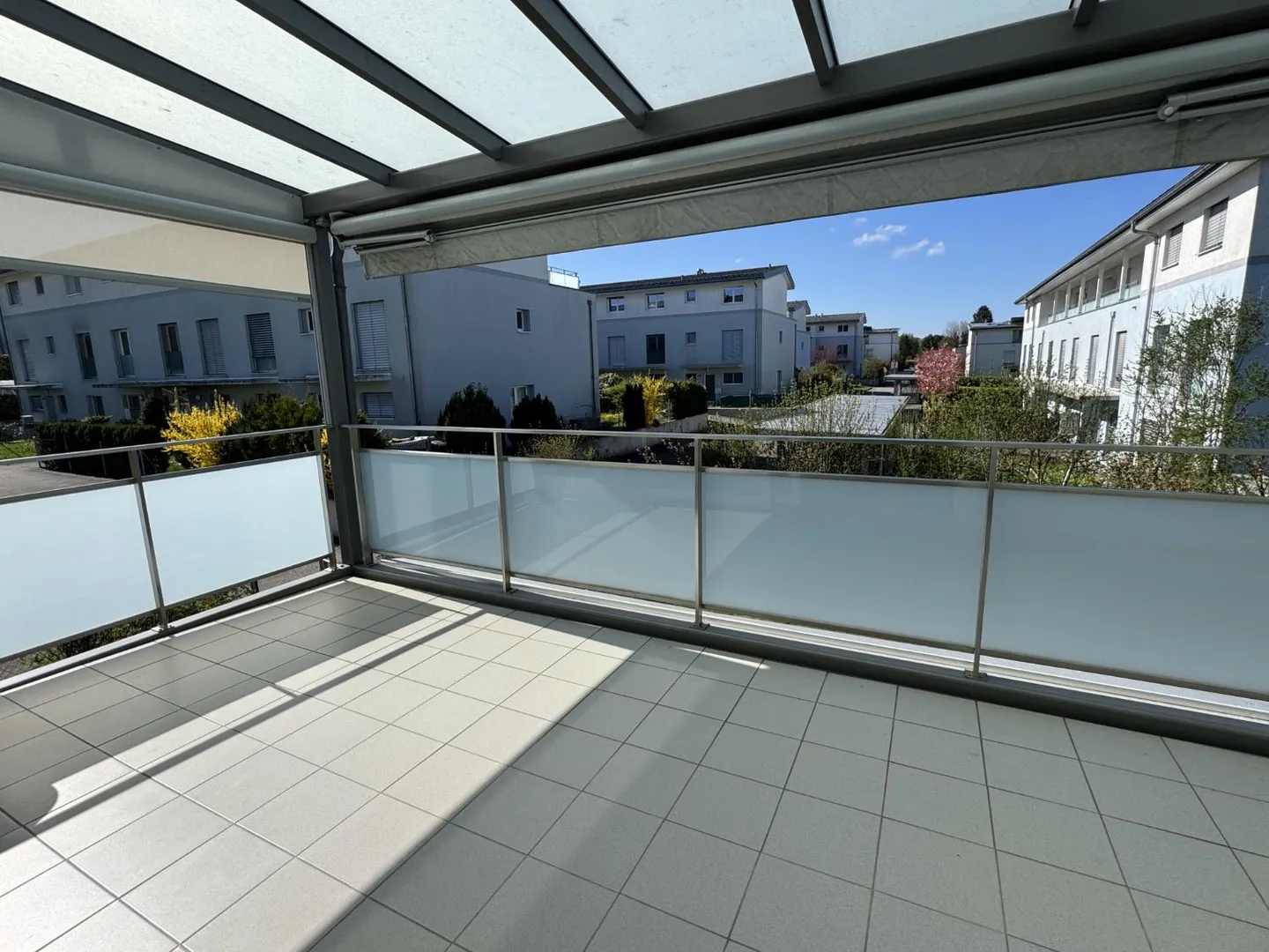 Apartment - Photo 6 of 11