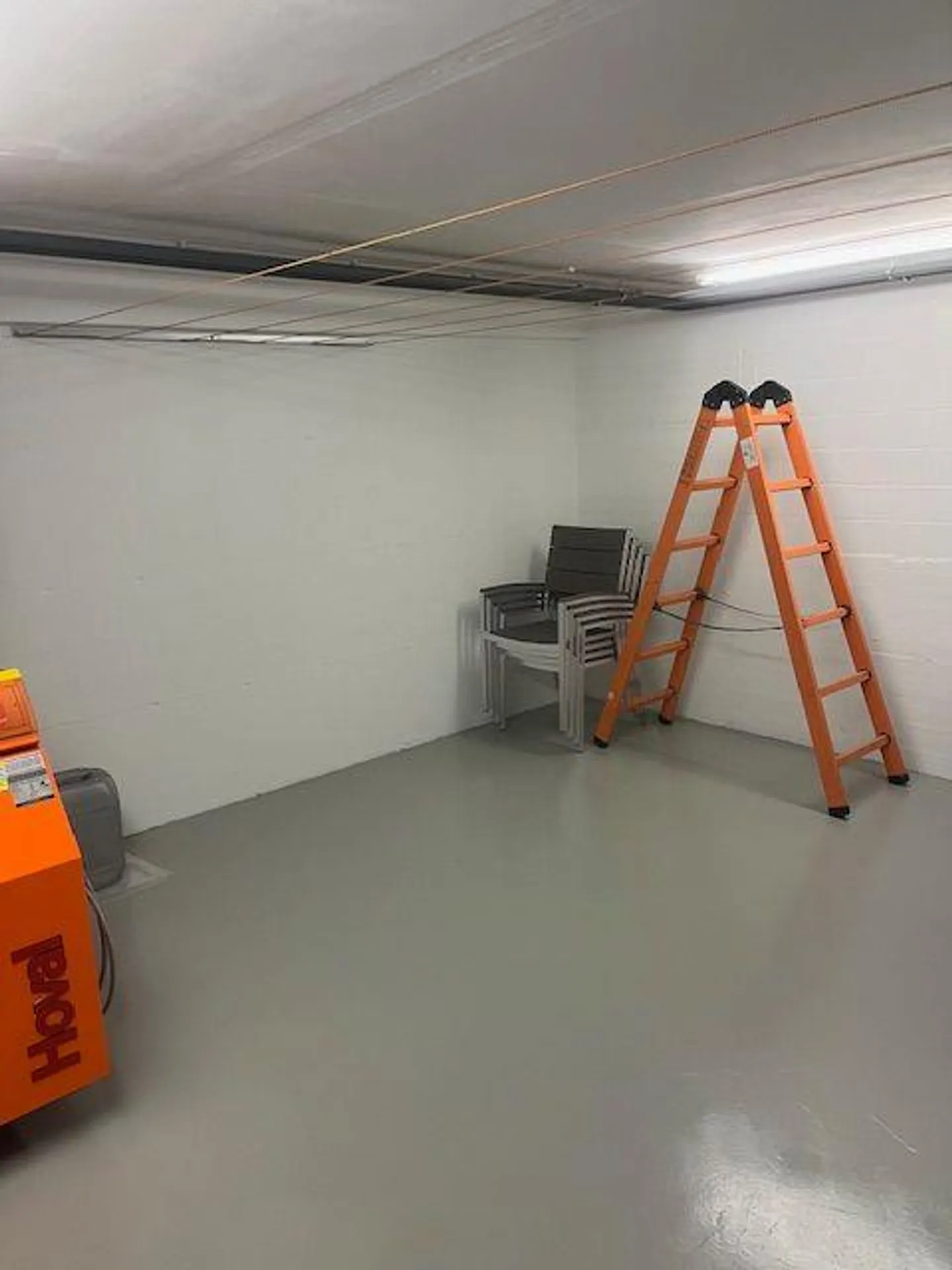 Casa unifamiliare di 7 stanze parzialmente ristrutturata - Foto 10 di 11