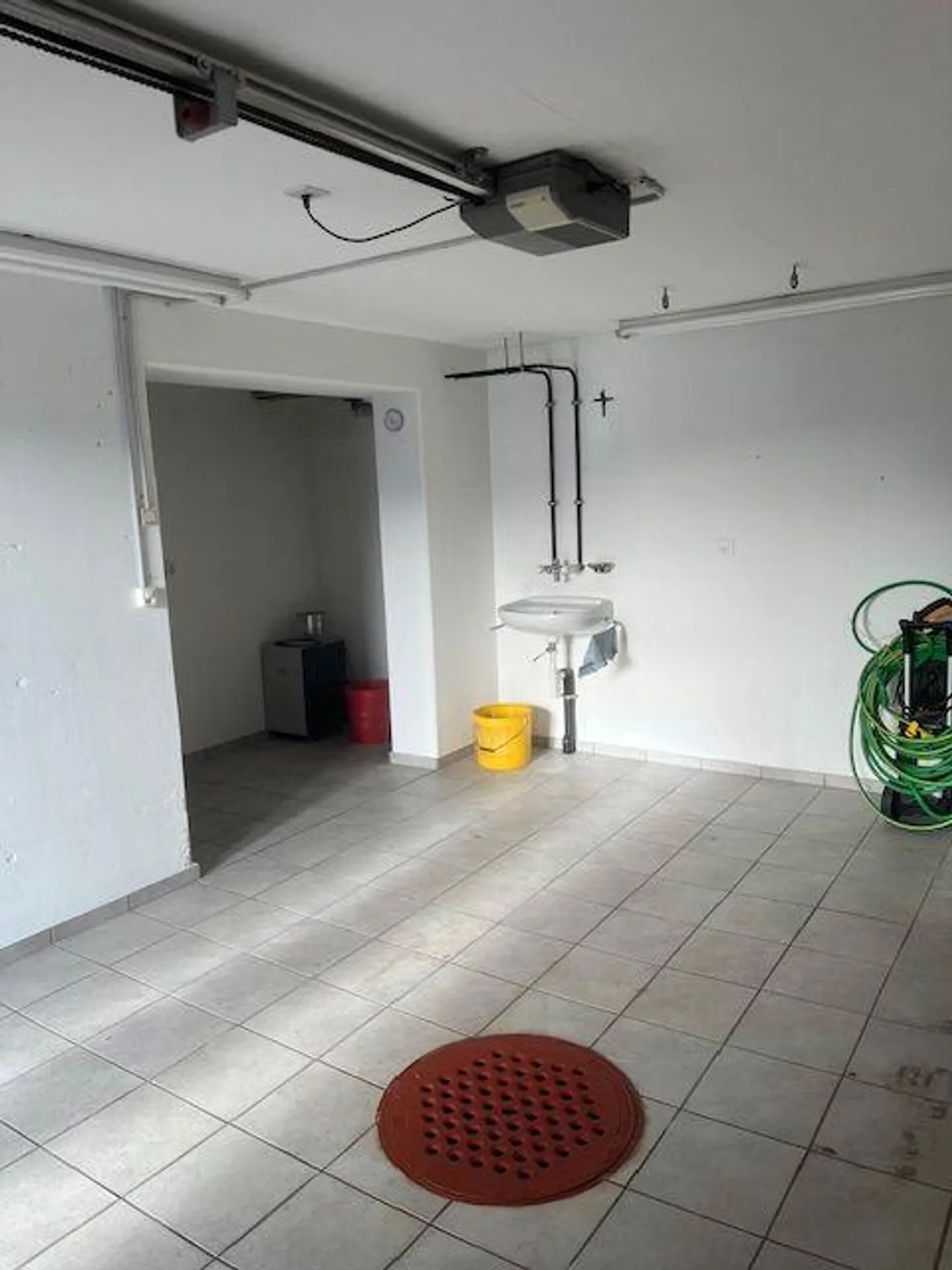 Casa unifamiliare di 7 stanze parzialmente ristrutturata - Foto 11 di 11