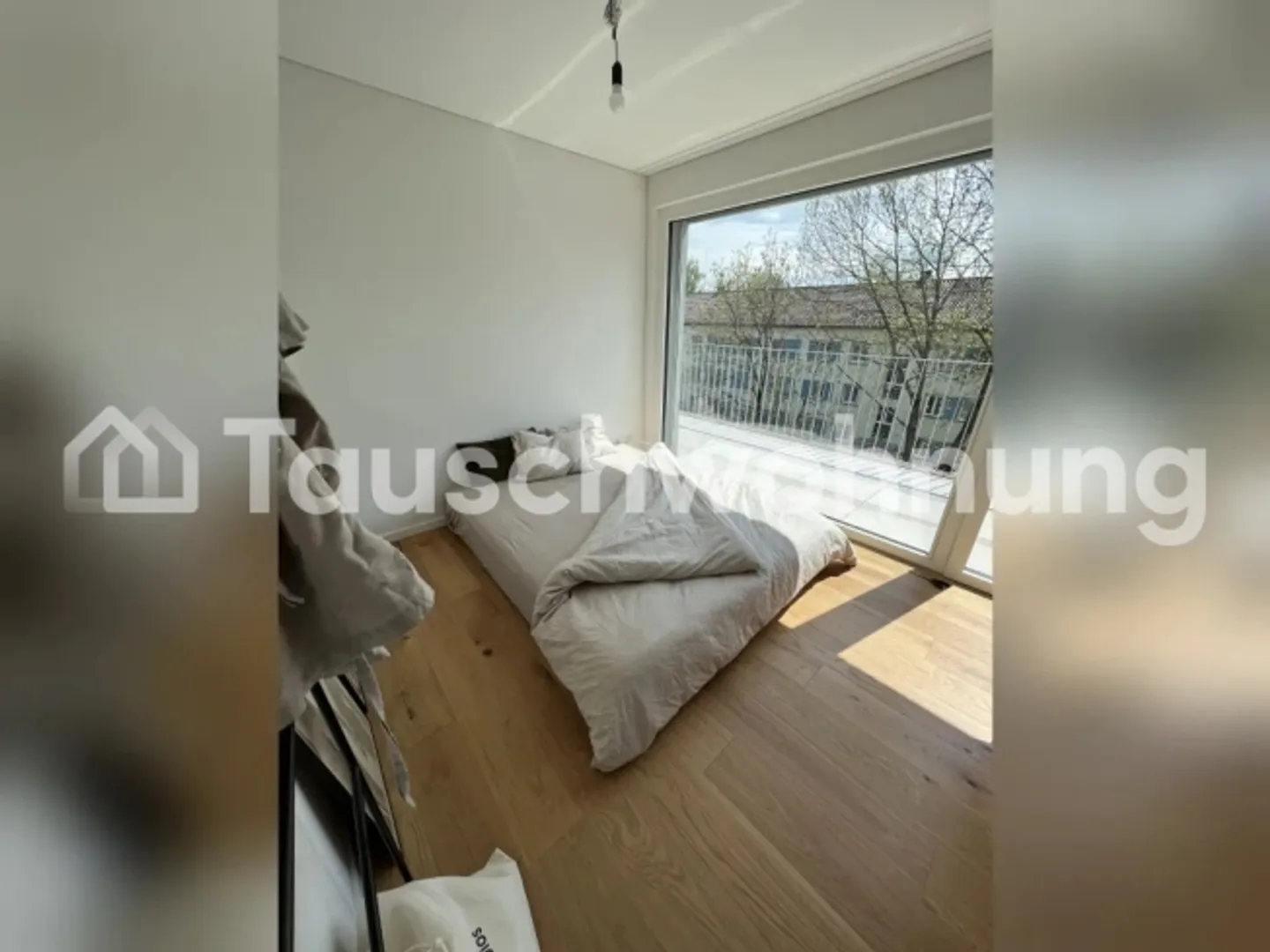 Appartement moderne avec balcons - Photo 2 sur 7