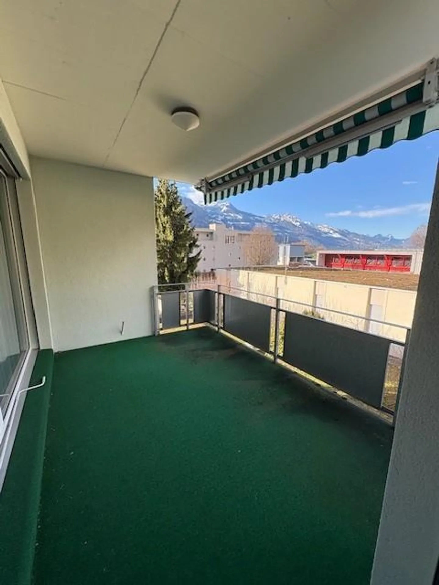 Spacious 2 1/2-room apartment 56m2 - Photo 10 of 11