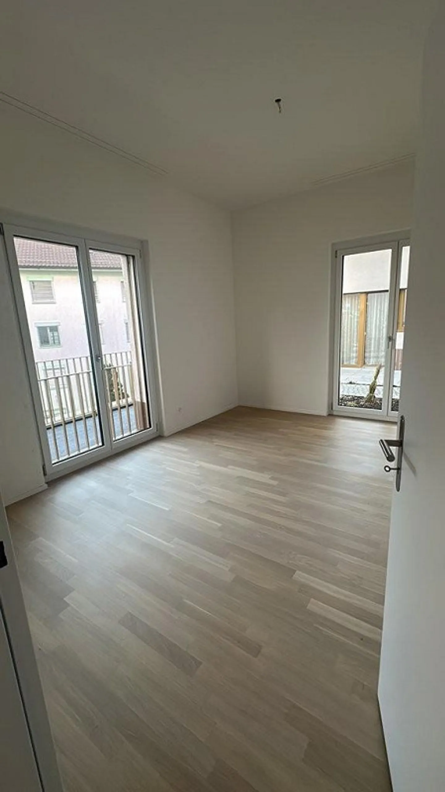 Appartement moderne de 2,5 pièces en emplacement central - Photo 4 sur 5