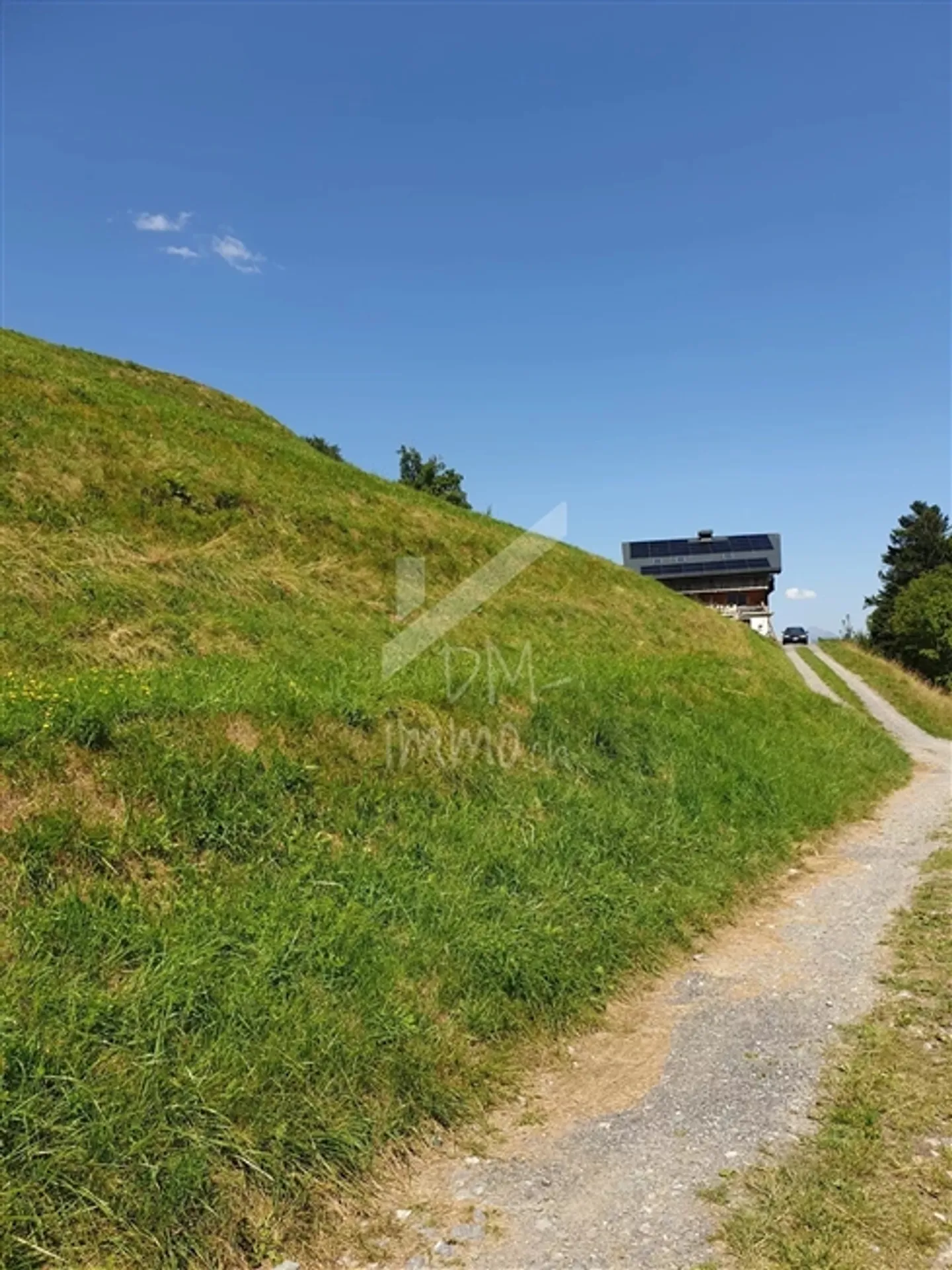 Fully equipped building plot - from 575 m2 to 1,010 m2 - Photo 1 of 5