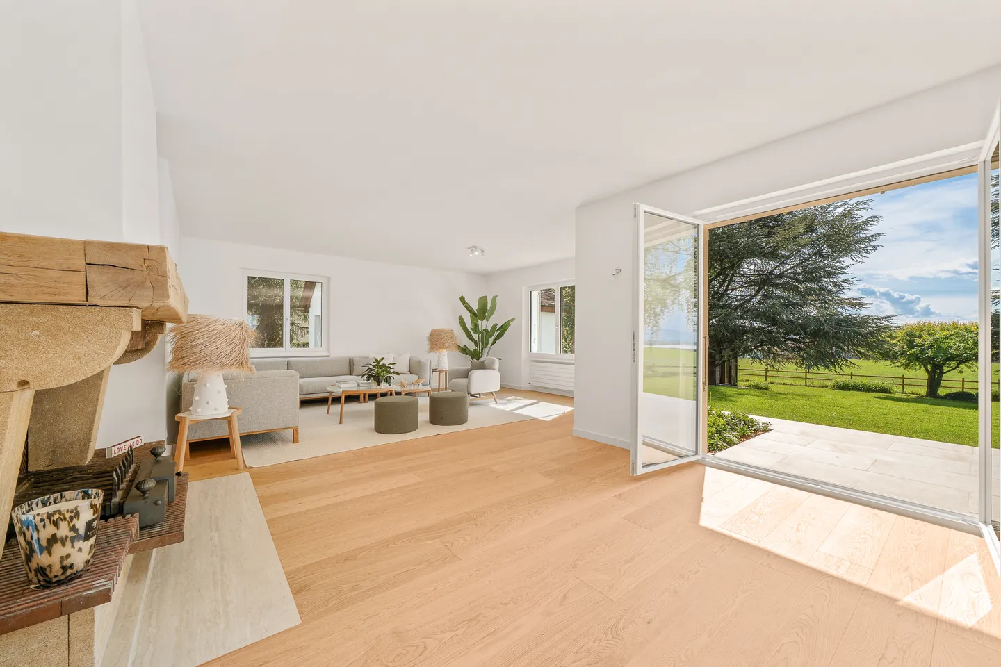 Außergewöhnliche Villa in Grens - Foto 1 von 13