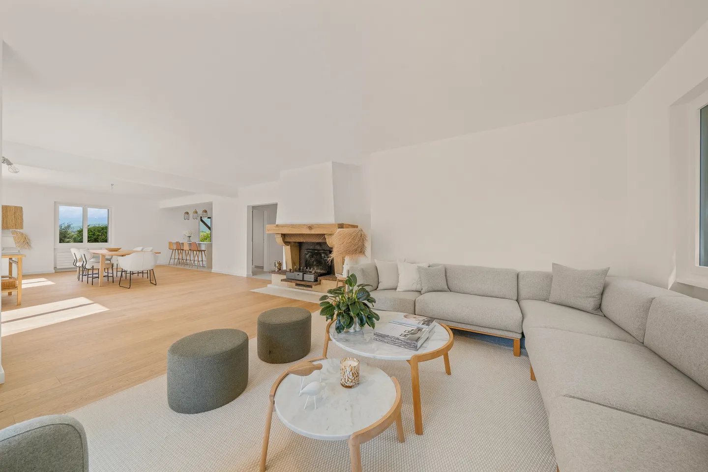 Außergewöhnliche Villa in Grens - Foto 3 von 13