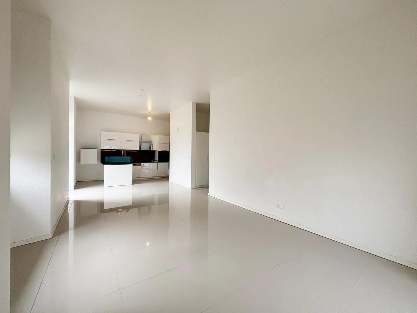 4-Zimmer-Wohnung in ruhiger Lage mit atemberaubendem Blick - Foto 2 von 10