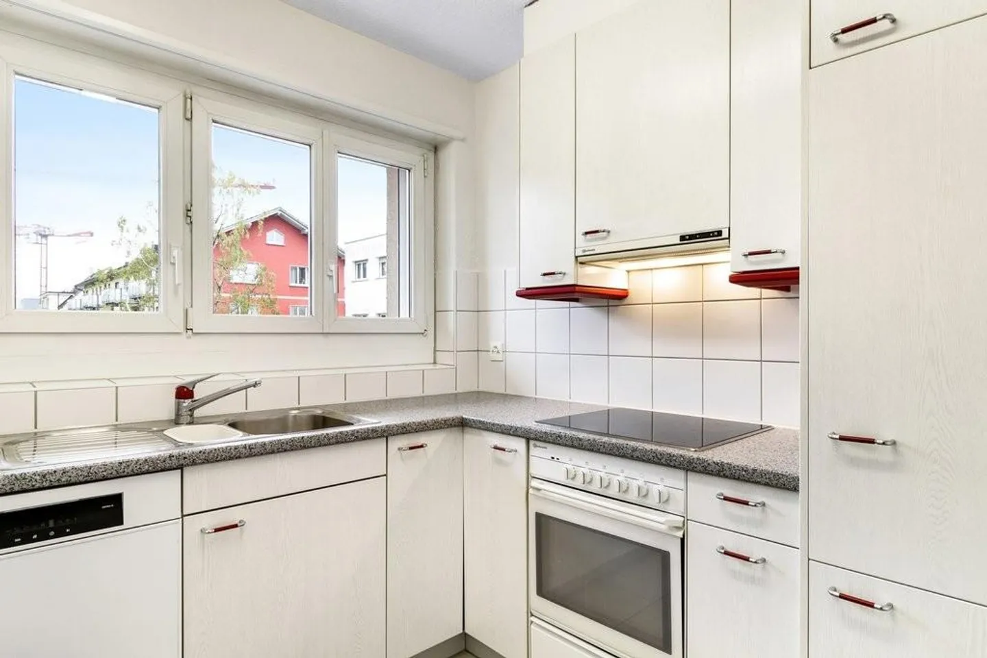 Living at the Pulse of District 3 - Photo 2 of 6