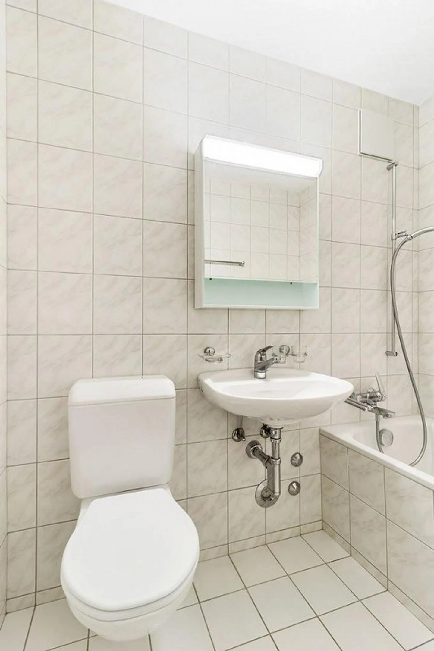 Living at the Pulse of District 3 - Photo 3 of 6