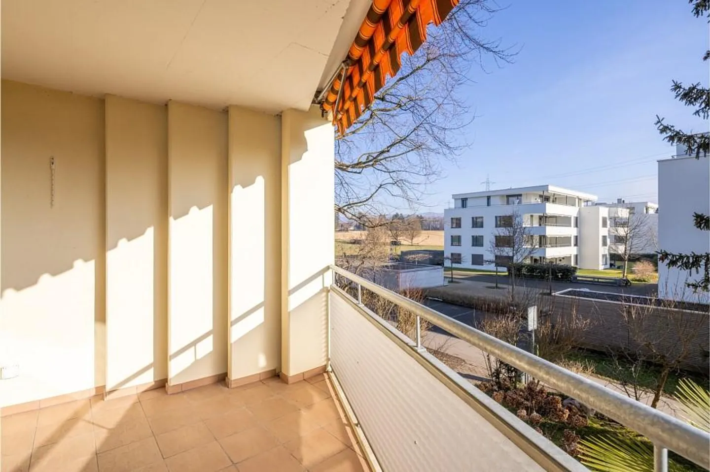 Ampio appartamento di 5,5 locali con balcone - Foto 4 di 6