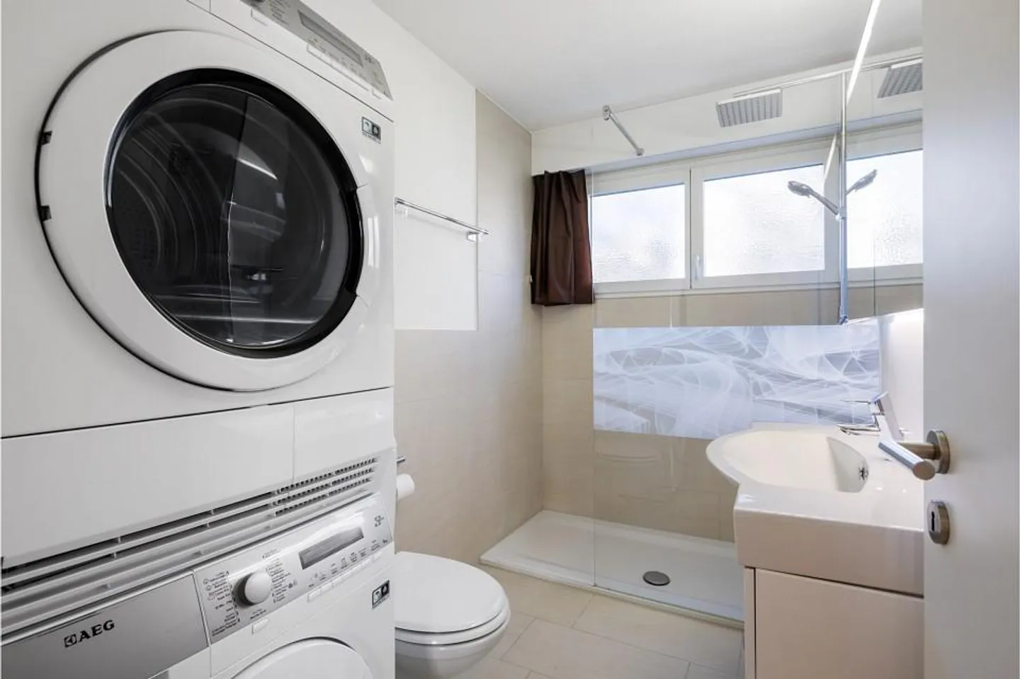 Ampio appartamento di 5,5 locali con balcone - Foto 6 di 6