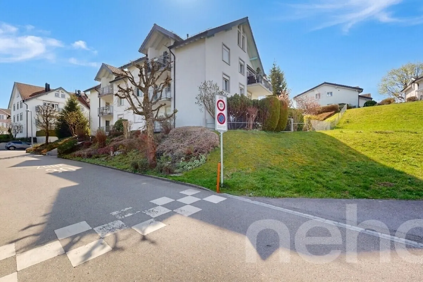 Quietly located yet close to the city 4.5-room apartment in Niederteufen - Photo 12 of 12