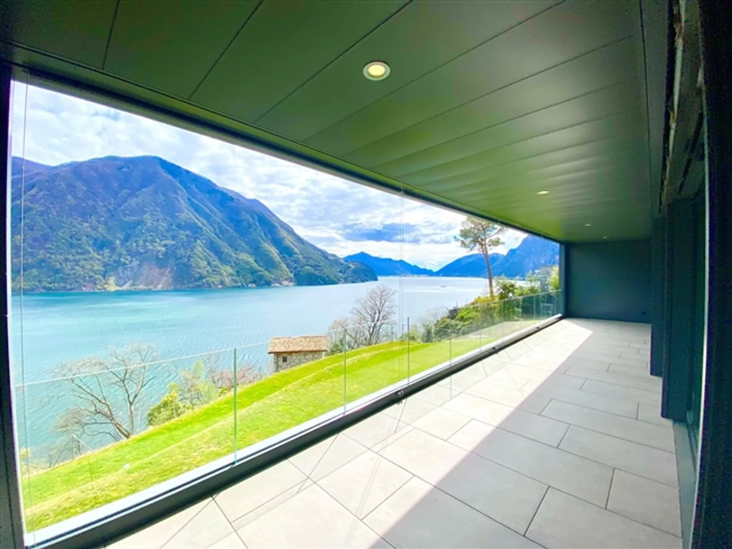 Penthouse for sale in Lugano, Switzerland - Photo 1 of 9